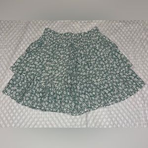 SHEIN Green and White Floral Skirt Size Small